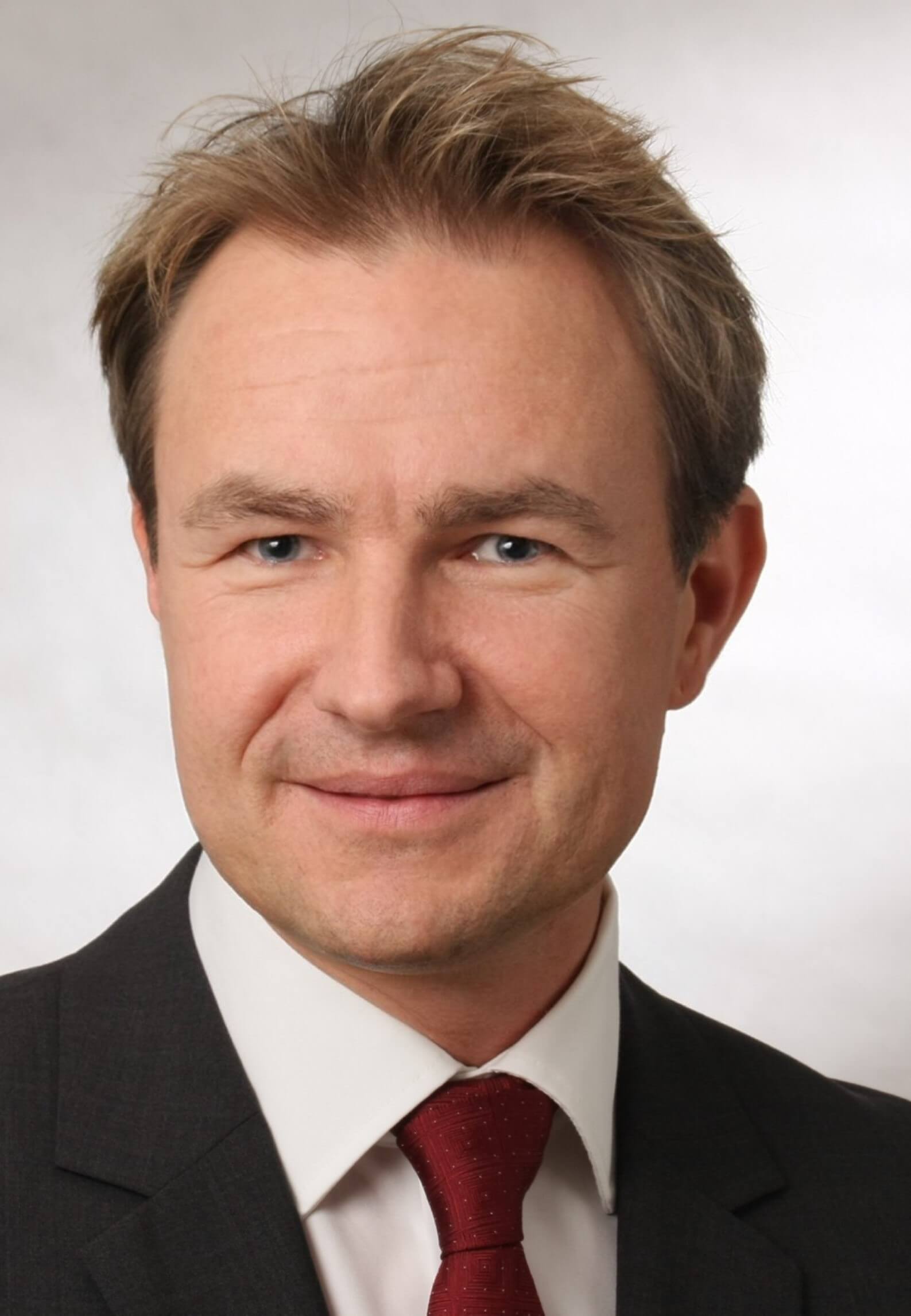 Holger Florian Hausdorf Senior Expert CRM und IT Lösungen